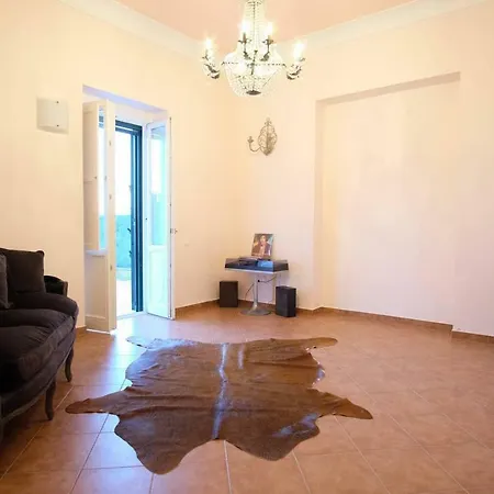 *1800 Simone Beach View Villa *