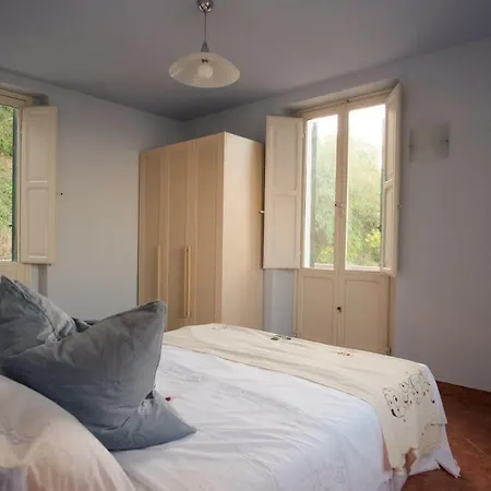 *1800 Simone Beach View