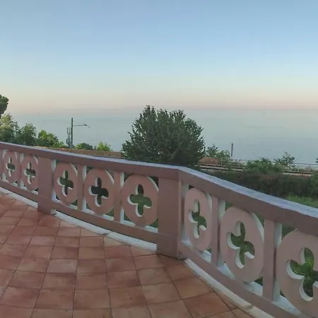 Villa *1800 Simone Beach View *