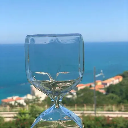 *1800 Simone Beach View * San Vito Chietino